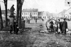 Rynek Dolny 1941 http://www.bodzentyn.net/pages/?p=diary&up=study&upm=ghetto Anonymous Wehrmacht soldier