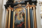 Ołtarz boczny w kościele parafialnym  